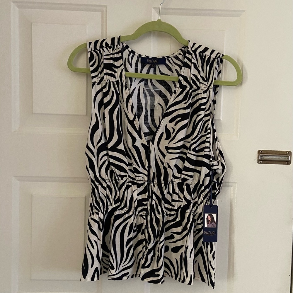 Rachel Roy Top. XL. NWT